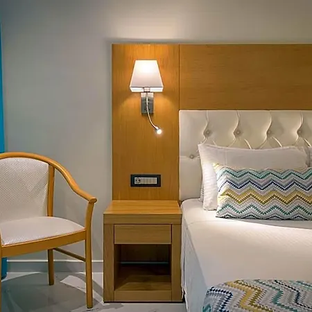 Szálloda Oceanis Park 4*
