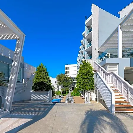 Oceanis Park Hotel 4*